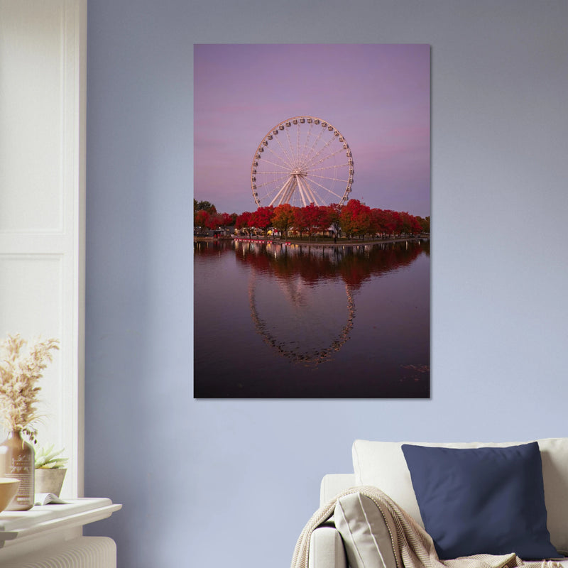 Montréal, reflets d'automne — tirage aluminium 60 × 90 cm accroché au mur