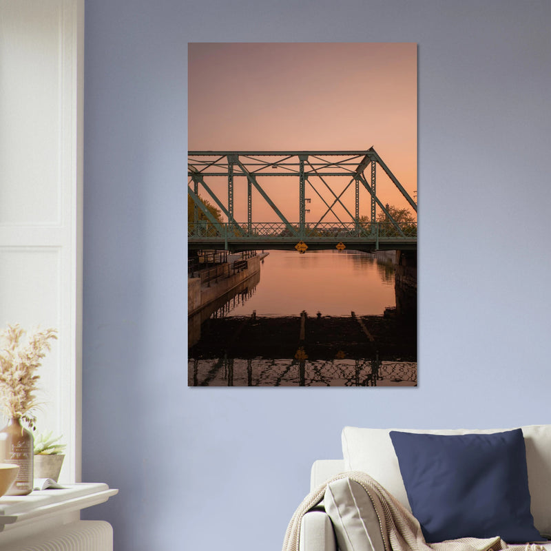 Lachine, le canal au crépuscule — tirage aluminium 60 × 90 cm accroché au mur